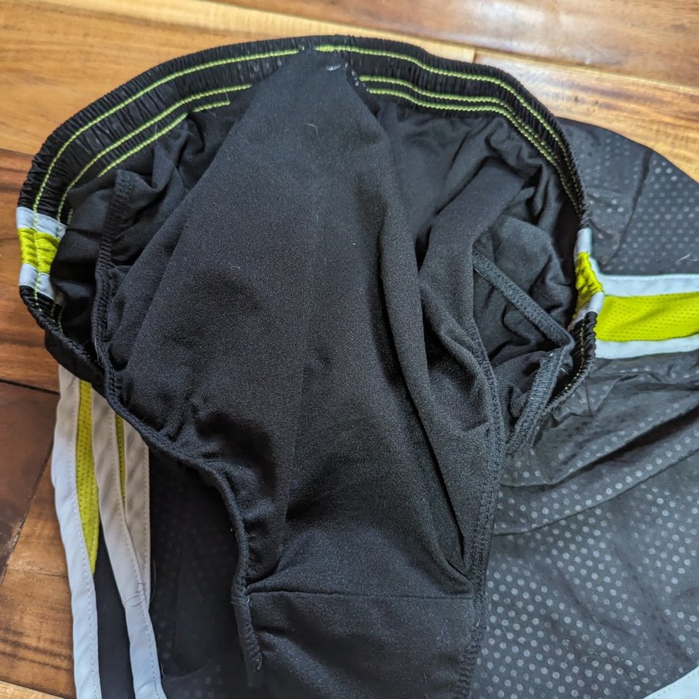 Calvin Klein Performance Quick Dry Running Shorts - Picture 3 of 4